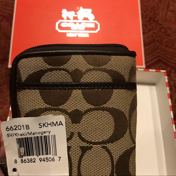 Coach Corner Zip Wristlet - Picture 7 of 8